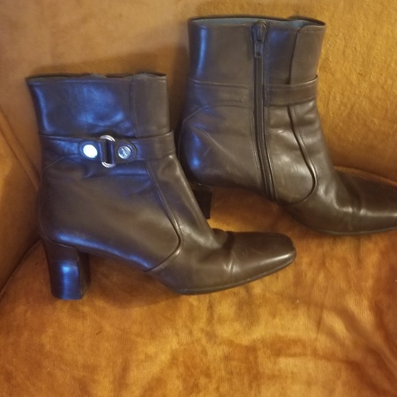 Short boots - Picture 2 of 3